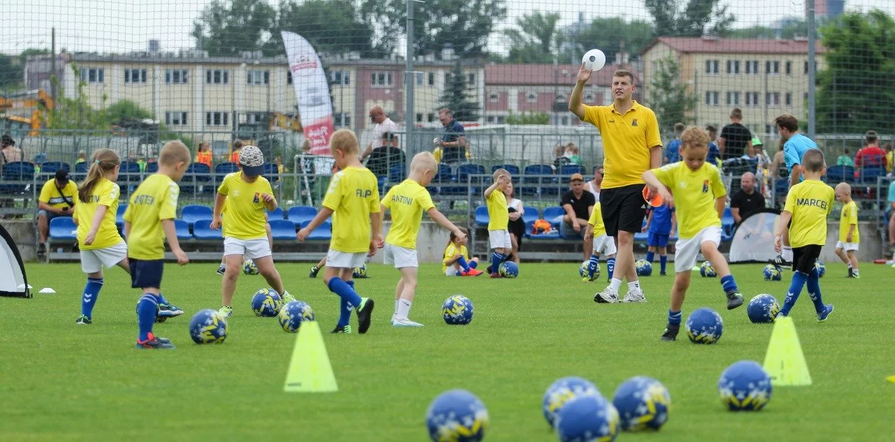 Piłkarskie Przedszkole wznawia zajęcia! Zapraszamy na bezpłatny trening pokazowy!